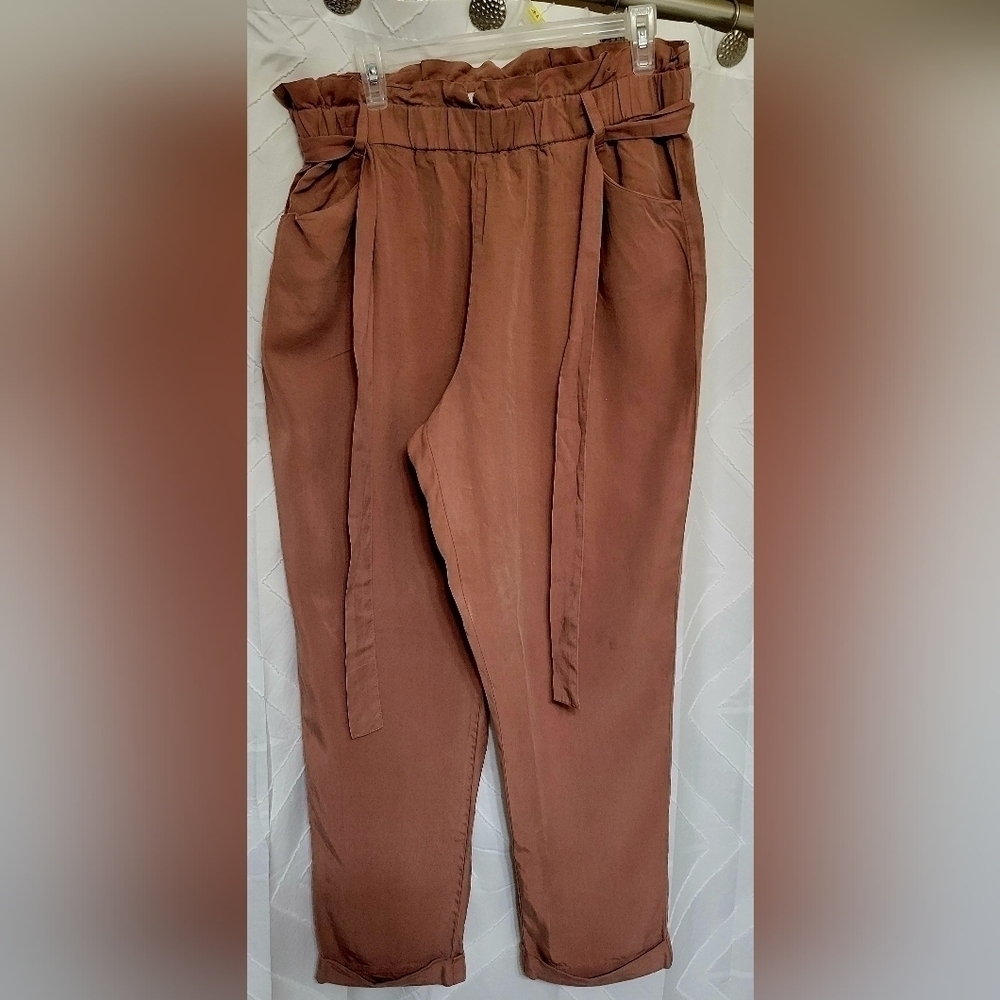 Thread and Supply Tapered Pants EUC XL - Picture 1 of 4